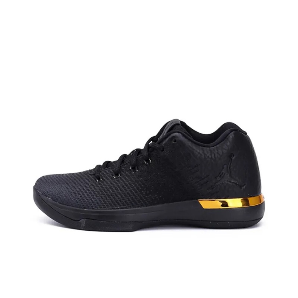 Air Jordan 31 Low Black/Gold Sneakers Size 8.5 Men/10 Women